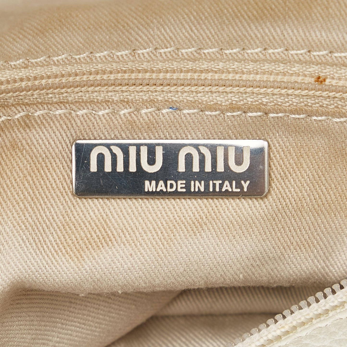 Miu Miu Leather Shoulder Bag (SHG-25328)