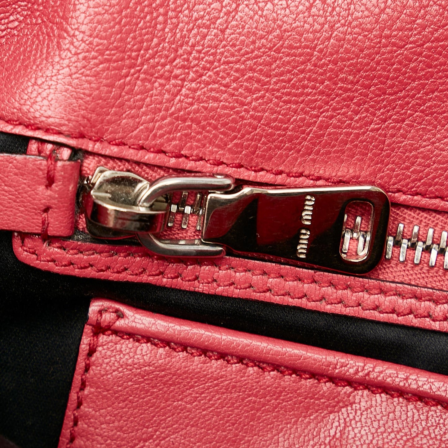 Miu Miu Sound Lock Leather Crossbody (SHG-25330)